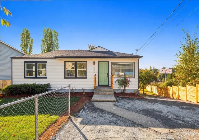 Single family home for sale at 16504 20th Avenue W, Lynnwood, WA 98037 | MLS# NWM2595621