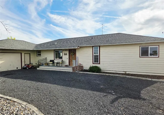 Photo 1 of Single family home for sale at 2360 Elgin Rd NE, Moses Lake, WA 98837 | MLS# NWM2595635 | Listing updated on 2026-10-19