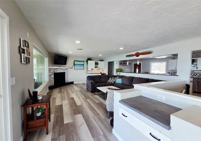 Photo 4 of Single family home for sale at 2360 Elgin Rd NE, Moses Lake, WA 98837 | MLS# NWM2595635 | Listing updated on 2026-10-19