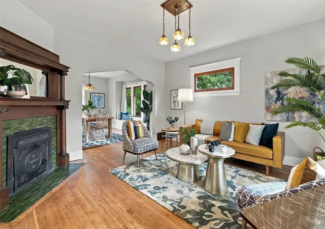 Photo 2 of Single family home for sale at 3080 S Andover St, Seattle, WA 98108 | MLS# NWM2595639 | Listing updated on 2026-10-23