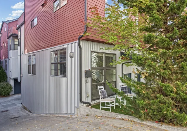 Photo 2 of Townhouse for sale at 3607 N Interlake Ave #B, Seattle, WA 98103 | MLS# NWM2595649 | Listing updated on 2026-10-18