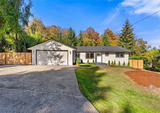 Photo 2 of Single family home for sale at 4400 SW 313th Street, Federal Way, WA 98023 | MLS# NWM2595657 | Listing updated on 2026-10-23
