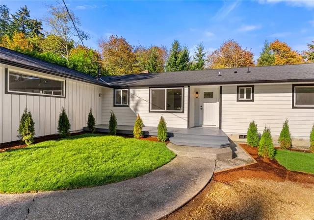 Photo 4 of Single family home for sale at 4400 SW 313th Street, Federal Way, WA 98023 | MLS# NWM2595657 | Listing updated on 2026-10-23
