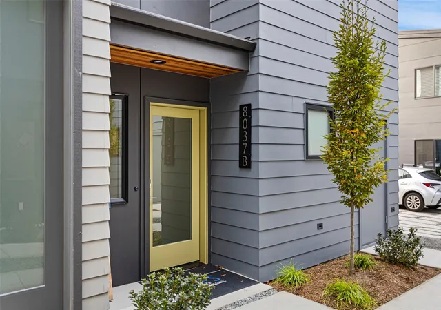 Photo 3 of Single family home for sale at 8037 Wallingford Ave N #B, Seattle, WA 98103 | MLS# NWM2595659 | Listing updated on 2026-10-26