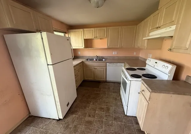 Photo 3 of Single family home for sale at 71 E Iron Wood Pl, Shelton, WA 98584 | MLS# NWM2595661 | Listing updated on 2026-10-19