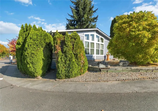 Photo 2 of Manufactured home for sale at 2504 S 371st Street, Federal Way, WA 98003 | MLS# NWM2595676 | Listing updated on 2026-10-27