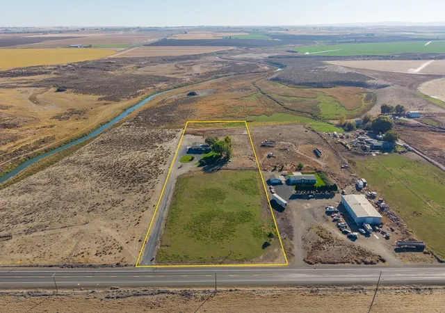 Photo 3 of Manufactured home for sale at 17747 Road 3 SE, Moses Lake, WA 98837 | MLS# NWM2595678 | Listing updated on 2026-10-26