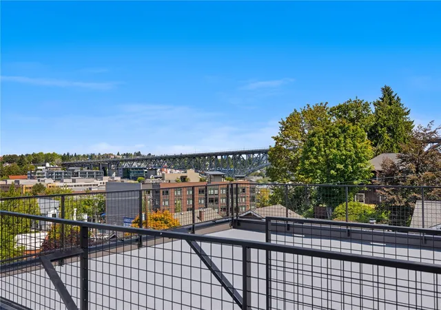 Photo 2 of Townhouse for sale at 270 Fulton St, Seattle, WA 98109 | MLS# NWM2595689 | Listing updated on 2026-10-18