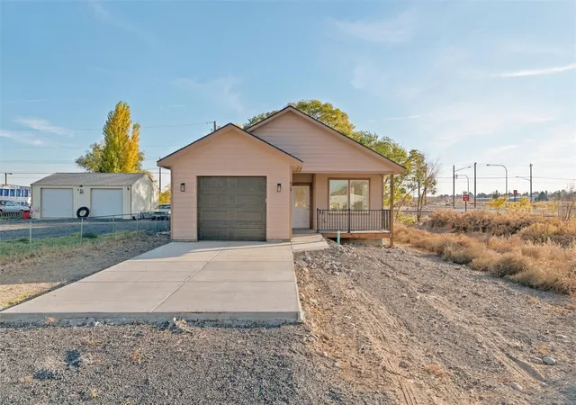 Single family home for sale at 419 S 5th Avenue, Soap Lake, WA 98851 | MLS# NWM2595701 | Listing updated on 2026-10-21