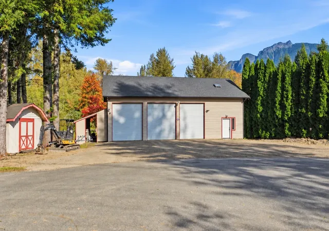 Photo 2 of Single family home for sale at 13138 412th Way SE, North Bend, WA 98045 | MLS# NWM2595722 | Listing updated on 2026-10-25