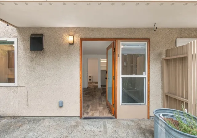 Photo 3 of Multi family home for sale at 4001 Ne 50th Street, Seattle, WA 98105 | MLS# NWM2595724 | Listing updated on 2026-10-19