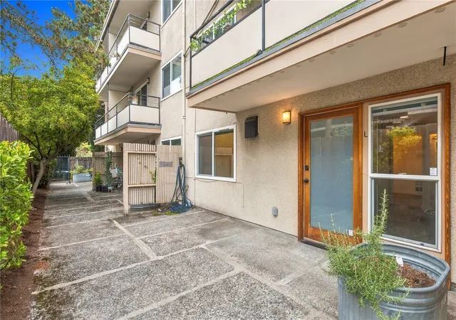 Photo 3 of Multi family home for sale at 4001 NE 50th Street, Seattle, WA 98105 | MLS# NWM2595724 | Listing updated on 2026-10-19