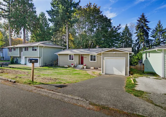 Photo 2 of Single family home for sale at 30325 9th Avenue S, Federal Way, WA 98003 | MLS# NWM2595725 | Listing updated on 2026-10-20