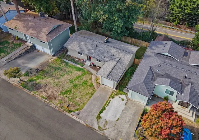 Photo 3 of Single family home for sale at 30325 9th Avenue S, Federal Way, WA 98003 | MLS# NWM2595725 | Listing updated on 2026-10-20