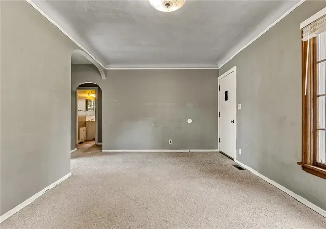 Photo 4 of Single family home for sale at 950 Francis Ave, Walla Walla, WA 99362 | MLS# NWM2595749 | Listing updated on 2026-10-23