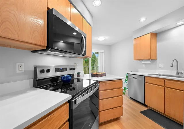 Photo 3 of Condo for sale at 5090 Festival Blvd #2-B, Bellingham, WA 98226 | MLS# NWM2595752 | Listing updated on 2026-10-26