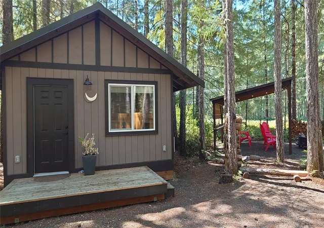 Single family home for sale at 80 N Kings Way, Hoodsport, WA 98548 | MLS# NWM2595779