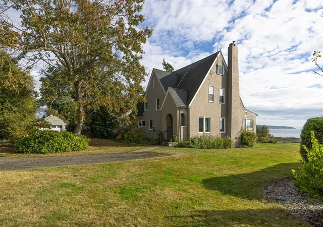 Single family home for sale at 3041 Eldridge Ave, Bellingham, WA 98225 | MLS# NWM2595788