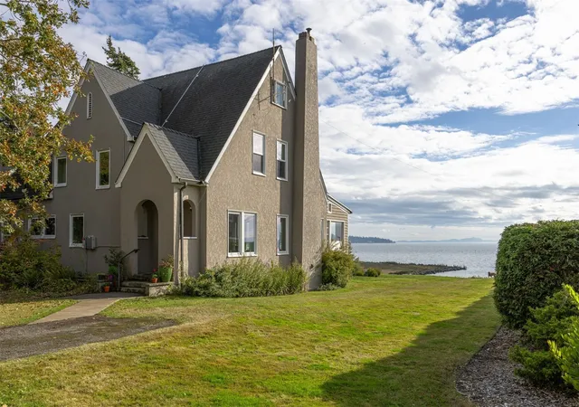 Photo 1 of Single family home for sale at 3041 Eldridge Ave, Bellingham, WA 98225 | MLS# NWM2595788 | Listing updated on 2026-10-20