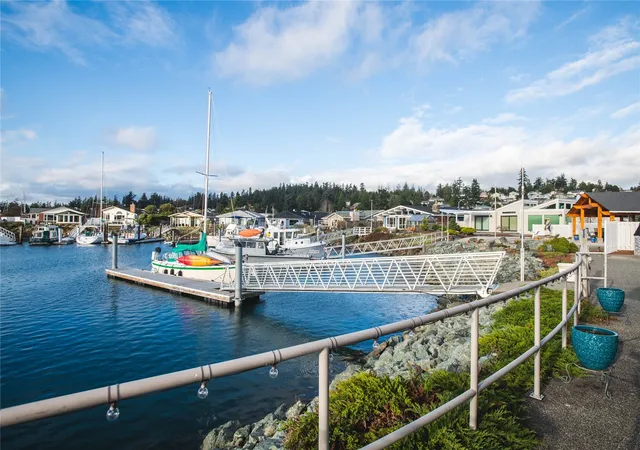 Photo 1 of Single family home for sale at 2006 Cove Pl, Anacortes, WA 98221 | MLS# NWM2595811 | Listing updated on 2026-10-22
