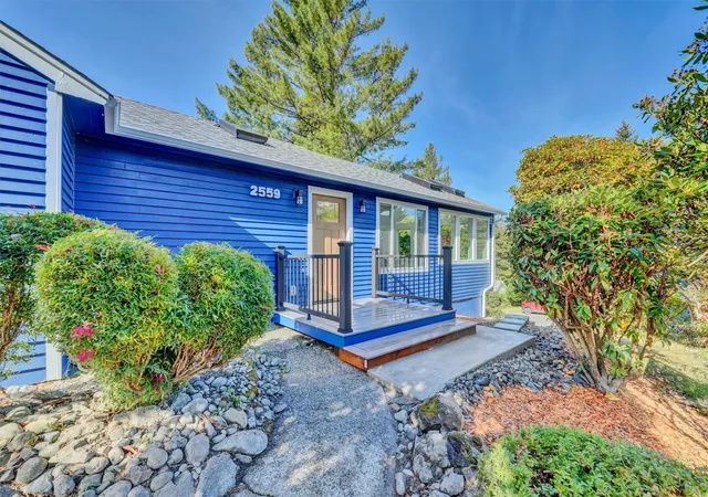Photo 2 of Single family home for sale at 2559 Ne 98th Street, Seattle, WA 98115 | MLS# NWM2595821 | Listing updated on 2026-10-20