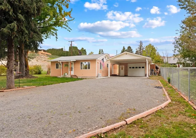 Photo 1 of Single family home for sale at 381 Selah Naches Rd, Selah, WA 98942 | MLS# NWM2595831 | Listing updated on 2026-10-20
