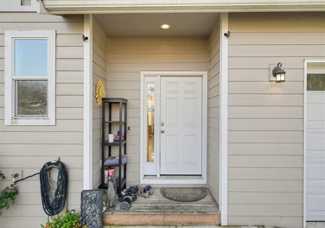 Photo 4 of Single family home for sale at 8416 Treevue Rd, Blaine, WA 98230 | MLS# NWM2595843 | Listing updated on 2026-10-20