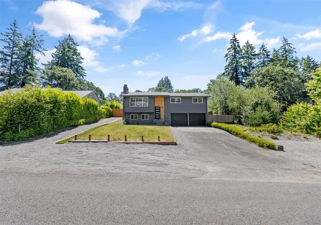 Photo 2 of Single family home for sale at 8712 Wildwood Ave Sw, Lakewood, WA 98498 | MLS# NWM2595852 | Listing updated on 2026-10-19
