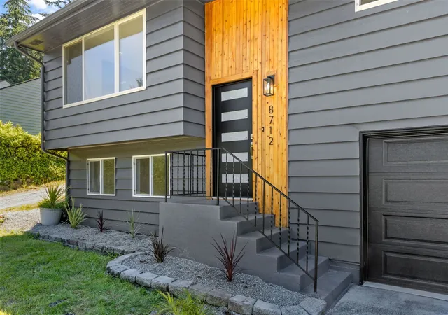 Photo 3 of Single family home for sale at 8712 Wildwood Ave Sw, Lakewood, WA 98498 | MLS# NWM2595852 | Listing updated on 2026-10-19