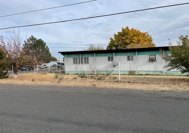Photo 1 of Single family home for sale at 191 Ephrata Ave NW, Soap Lake, WA 98851 | MLS# NWM2595854 | Listing updated on 2026-10-21