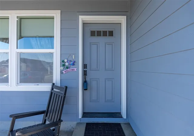 Photo 3 of Single family home for sale at 505 Herren Ave, Winlock, WA 98596 | MLS# NWM2595861 | Listing updated on 2026-10-23