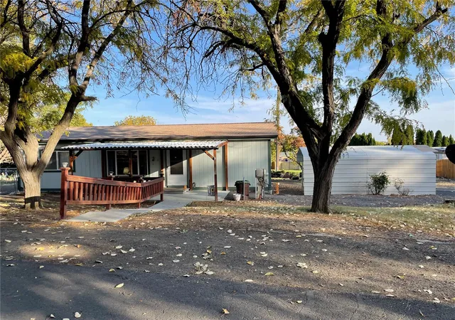 Photo 2 of Manufactured home for sale at 2285 Sw Basin St #1, Ephrata, WA 98823 | MLS# NWM2595862 | Listing updated on 2026-10-22