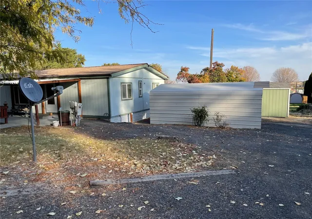 Photo 3 of Manufactured home for sale at 2285 Sw Basin St #1, Ephrata, WA 98823 | MLS# NWM2595862 | Listing updated on 2026-10-22