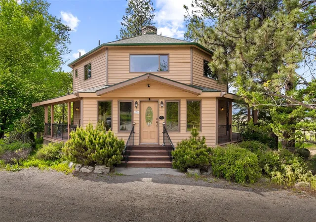 Photo 3 of Single family home for sale at 21 Louie Crk Dr, Curlew, WA 99118 | MLS# NWM2595871 | Listing updated on 2026-10-19