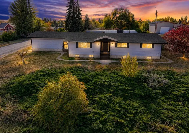 Photo 1 of Single family home for sale at 505 W Locust St, Almira, WA 99103 | MLS# NWM2595876 | Listing updated on 2026-10-20