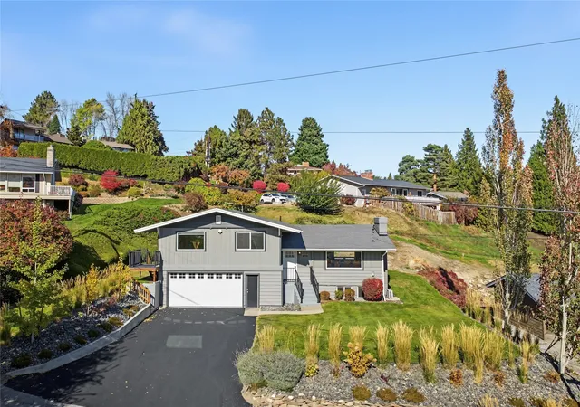 Photo 1 of Single family home for sale at 2322 5th Street, Wenatchee, WA 98801 | MLS# NWM2595881 | Listing updated on 2026-10-29