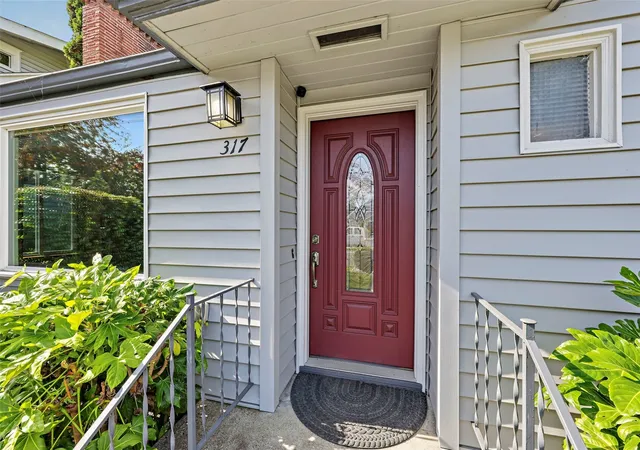 Photo 3 of Single family home for sale at 317 Williams Ave N, Renton, WA 98057 | MLS# NWM2595900 | Listing updated on 2026-10-21