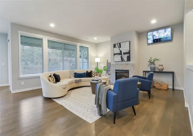 Photo 4 of Single family home for sale at 5612 S 318th Court, Auburn, WA 98001 | MLS# NWM2595903 | Listing updated on 2026-10-29