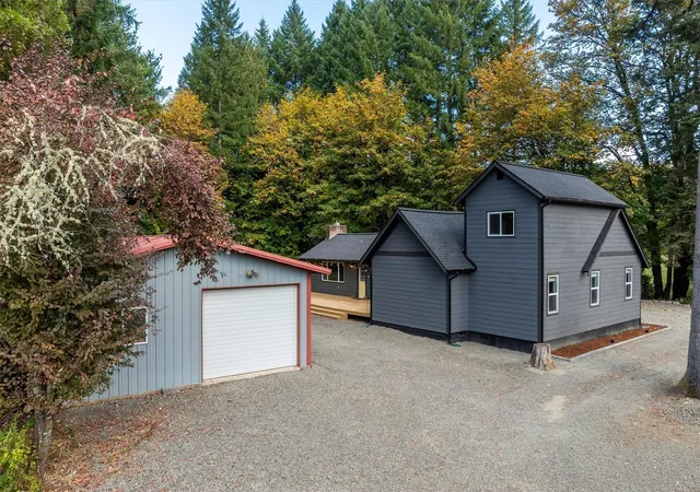 Photo 2 of Single family home for sale at 1304 Ph 10, Castle Rock, WA 98611 | MLS# NWM2595906 | Listing updated on 2026-10-22