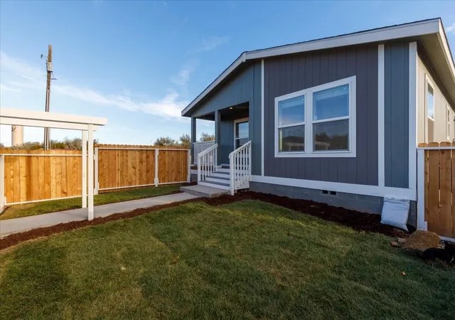 Photo 1 of Manufactured home for sale at 413 E Chelan St, Coulee City, WA 99115 | MLS# NWM2595927 | Listing updated on 2026-10-21