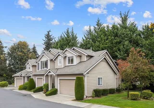 Photo 2 of Single family home for sale at 2715 143rd Street Sw #D, Lynnwood, WA 98087 | MLS# NWM2595931 | Listing updated on 2026-10-23