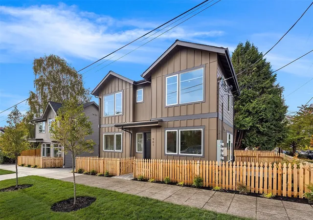 Photo 2 of Townhouse for sale at 5915 9th Avenue, Seattle, WA 98101 | MLS# NWM2595959 | Listing updated on 2026-10-28