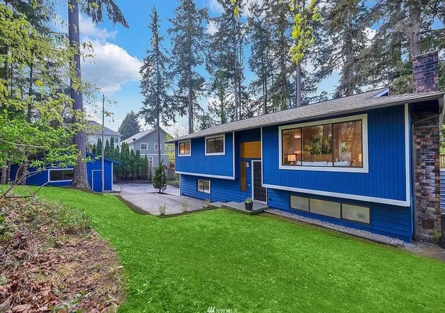 Photo 1 of Single family home for sale at 9550 132nd Avenue Se, Renton, WA 98059 | MLS# NWM2595962 | Listing updated on 2026-10-23