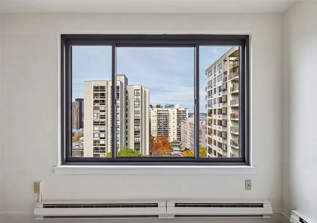 Photo 4 of Condo for sale at 1105 Spring St #1304, Seattle, WA 98104 | MLS# NWM2595964 | Listing updated on 2026-10-20