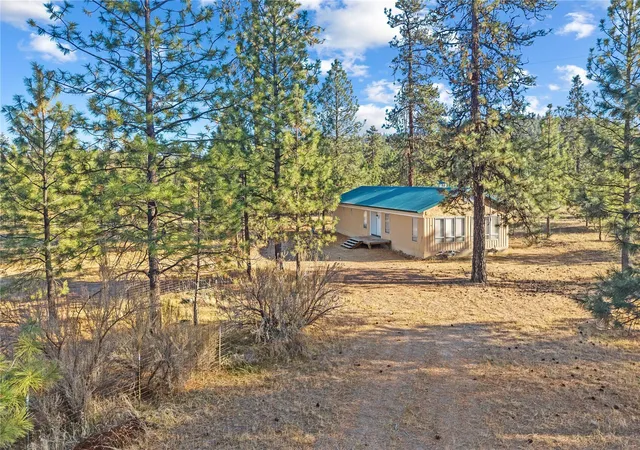 Photo 3 of Single family home for sale at 37400 Teel Hl Rd N, Davenport, WA 99122 | MLS# NWM2595978 | Listing updated on 2026-10-20