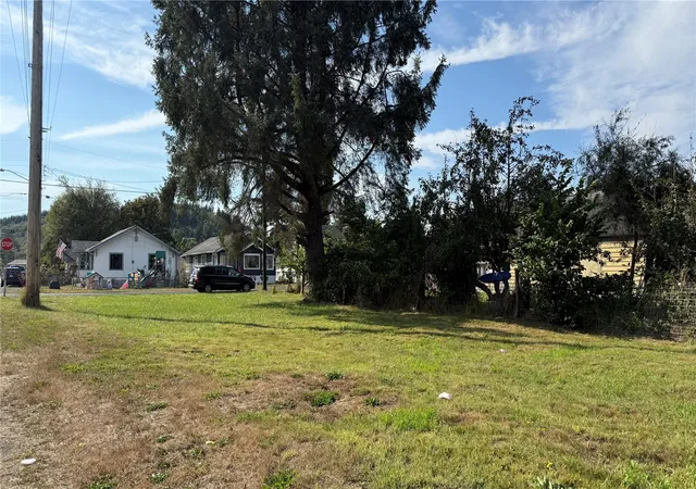 Photo 2 of Land for sale at 711 Queen, Hoquiam, WA 98550 | MLS# NWM2595986 | Listing updated on 2026-10-19