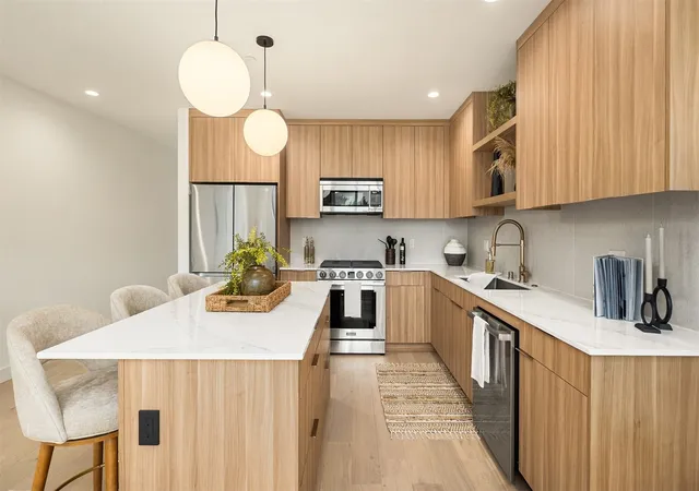 Photo 4 of Sale Pending at 614 5th Avenue S #C106, Edmonds, WA 98020 | MLS# NWM2595988 | Listing updated on 2026-10-26