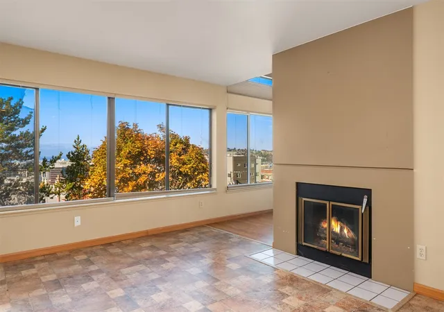 Photo 2 of Condo for sale at 211 Summit Ave E #403, Seattle, WA 98102 | MLS# NWM2595995 | Listing updated on 2026-10-26