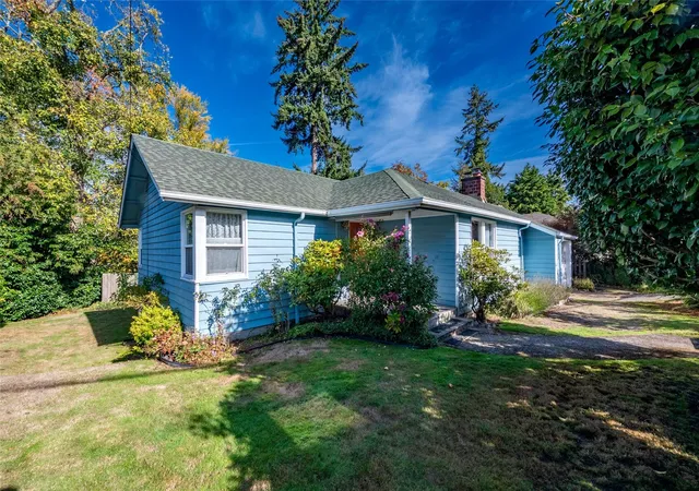 Photo 2 of Sale Pending at 4528 Ne 54th Street, Seattle, WA 98105 | MLS# NWM2596005 | Listing updated on 2026-10-23