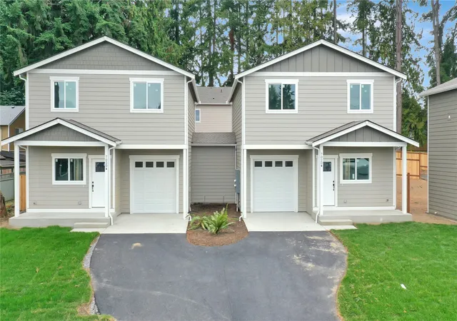 Townhouse for sale at 7020 Wetmore Ave #A, Everett, WA 98203 | MLS# NWM2596007